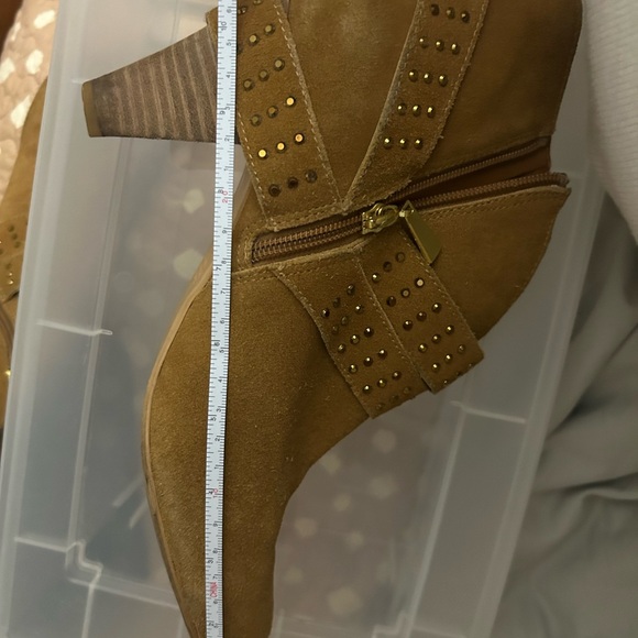 Matt Bernson Cognac Suede Rhinestone
Strap Ankle Boots SZ 11M - Picture 12 of 16
